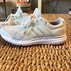 Womens Adidas cloudfoam Tennis shoes